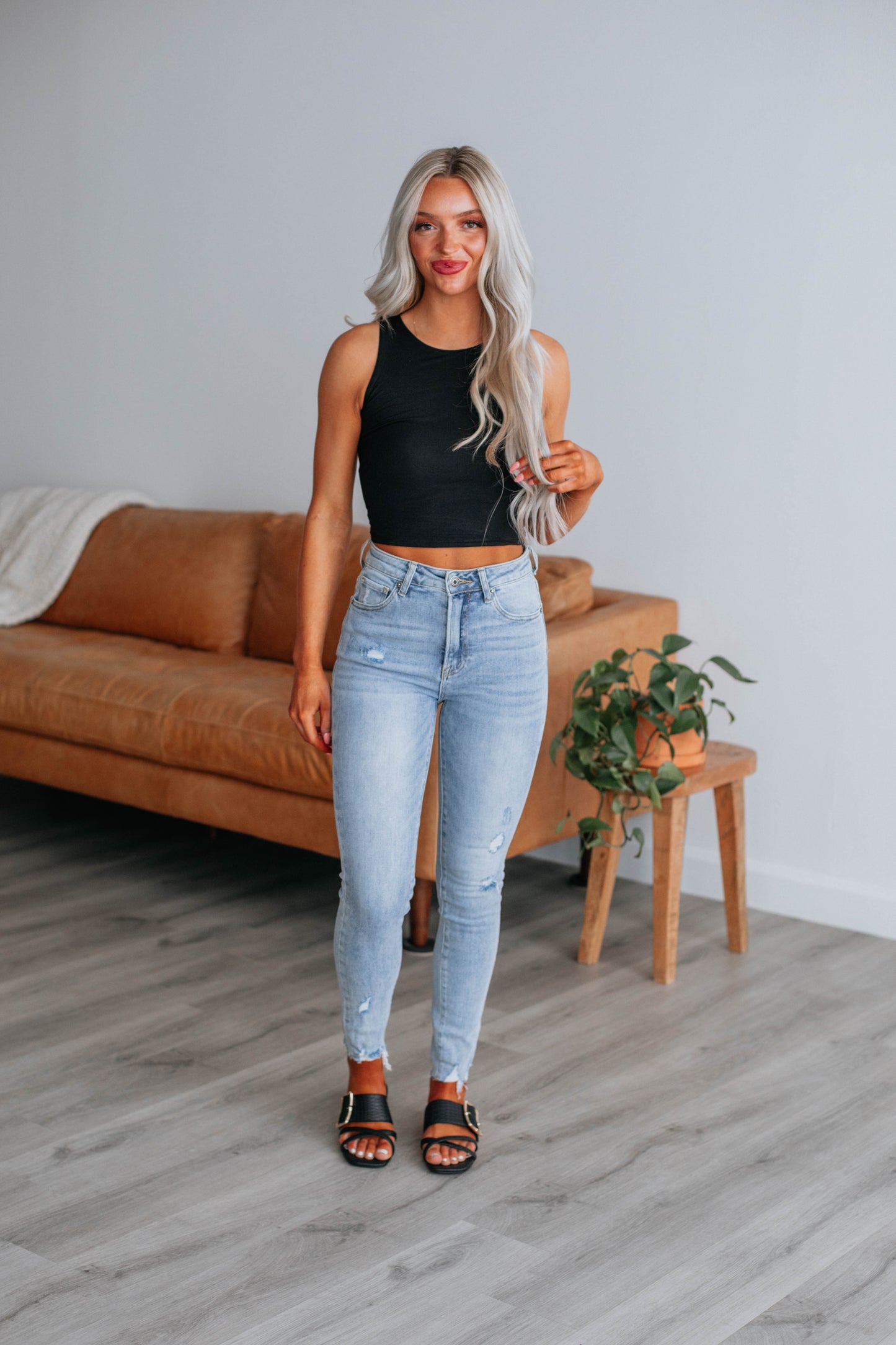 Angelina Basic Tank - Black