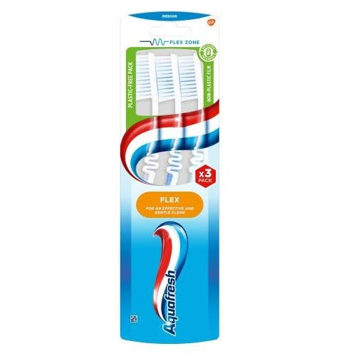 Aquafresh Flex Toothbrush Medium Three Pack