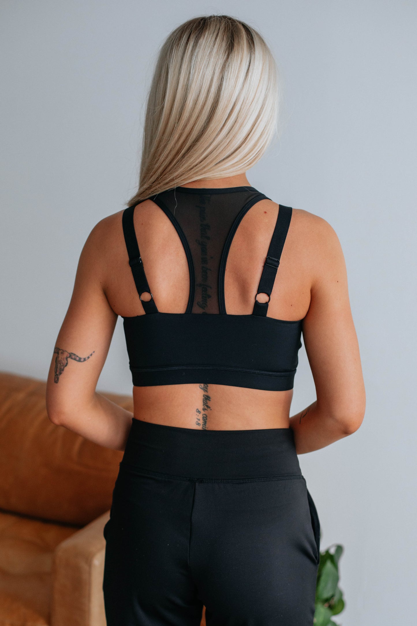 Zalen Sports Bra - Black