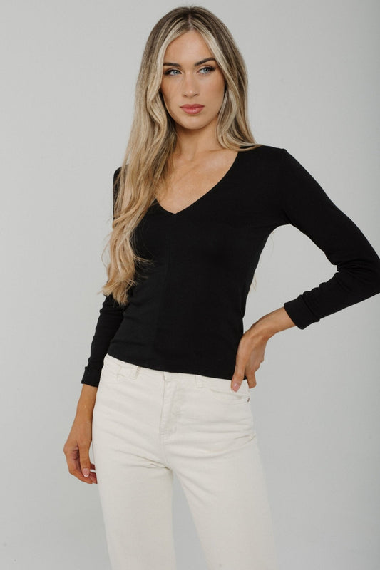 Wynn V-Neck Top In Black
